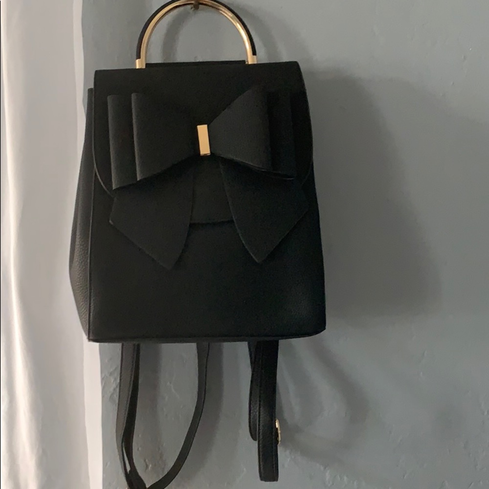 Bow backpack